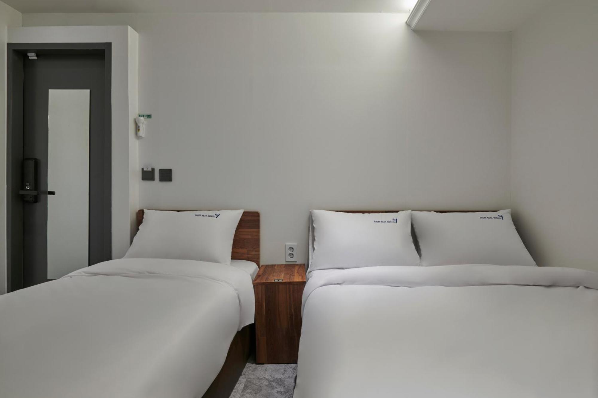 Eight Rest Hostel Myeongdong Seoul Ngoại thất bức ảnh