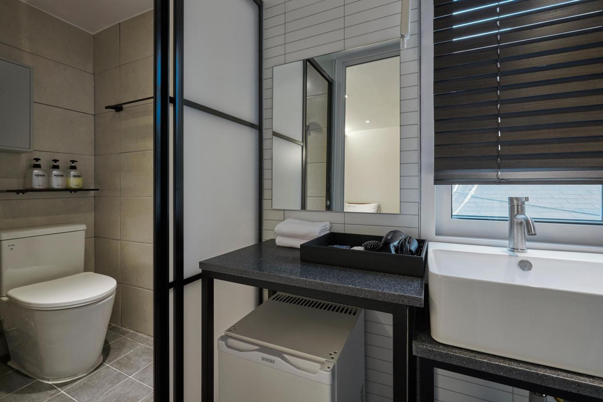 Eight Rest Hostel Myeongdong Seoul Ngoại thất bức ảnh
